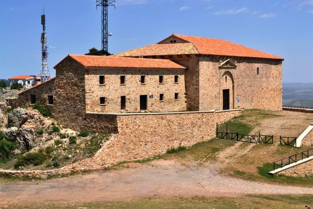 Hostal Restaurante San Millan Orihuela del Tremedal Exteriér fotografie